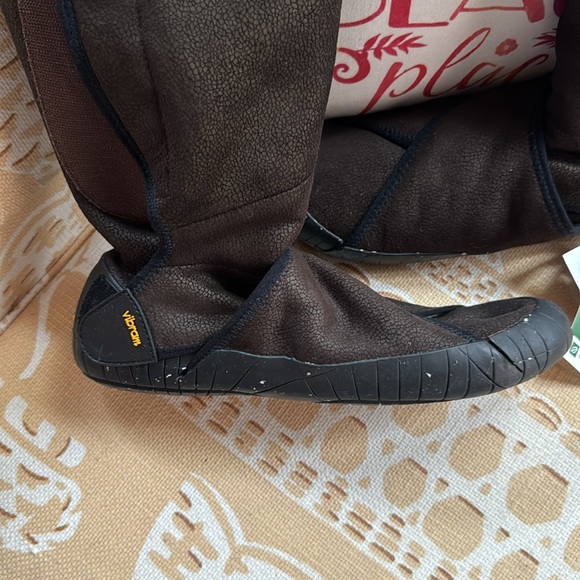 Vibram Shearling Furoshiki HBoots - Picture 3 of 10